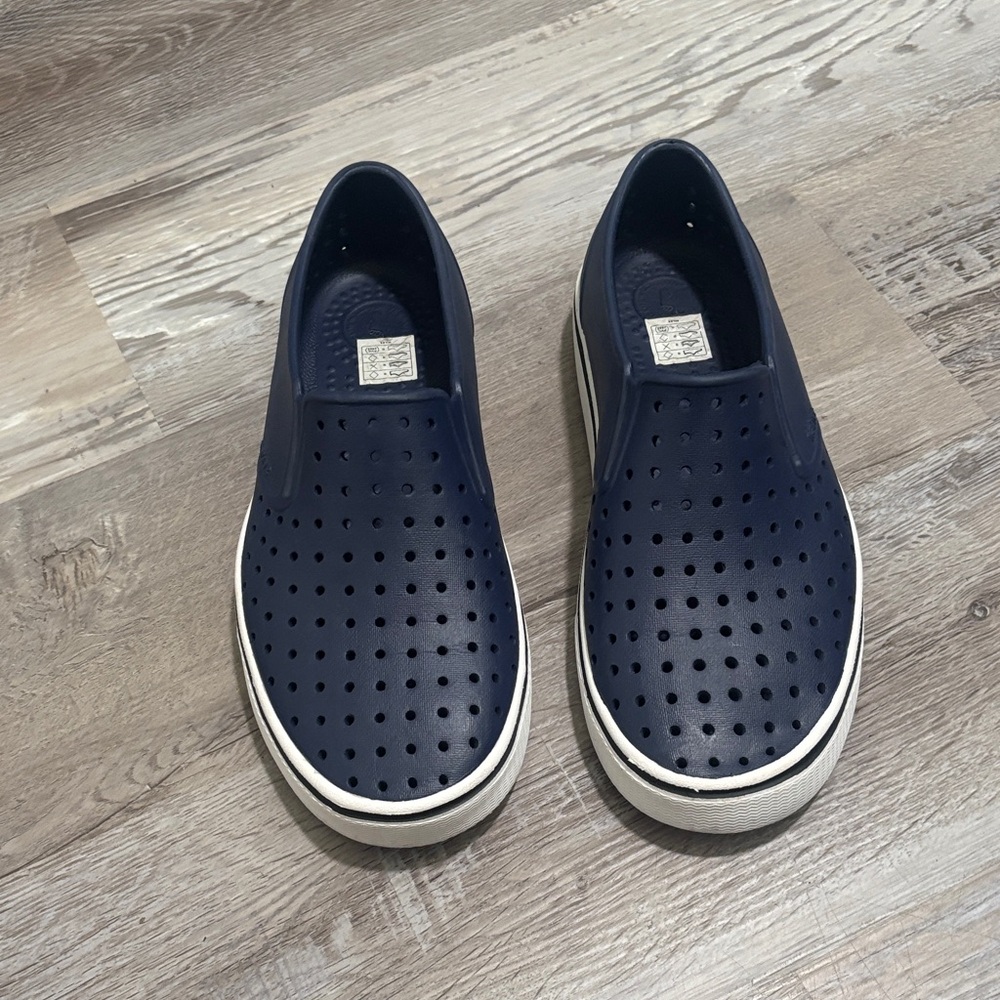 Native sandal shoes